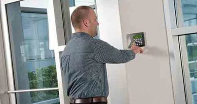 Locksmiths Of Denver Denver, CO 303-357-8313 Locksmiths Of Denver Denver, CO 303-357-8313
